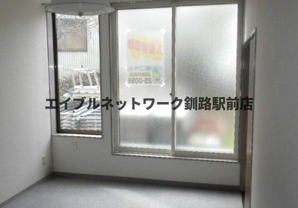 レジデンス仲浜の居間・リビング