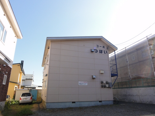 コーポつぼいの駐車場