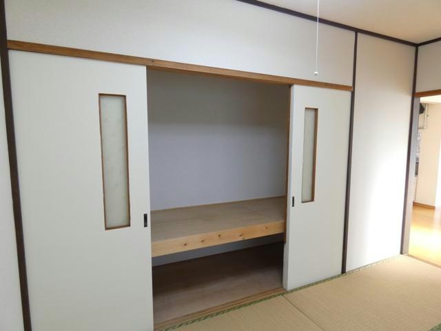 川北町4-17テラスハウスの収納