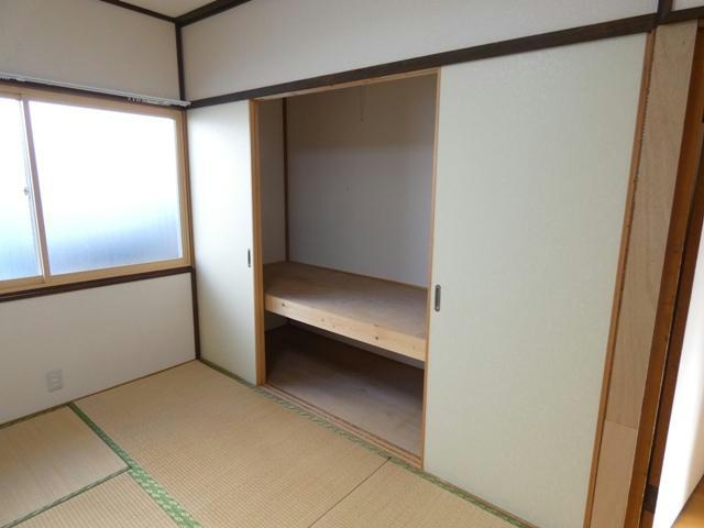 川北町4-17テラスハウスの収納