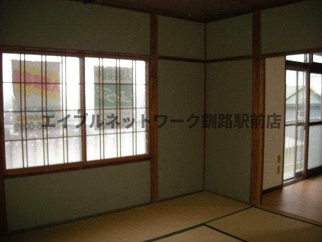 望洋ハイツの和室