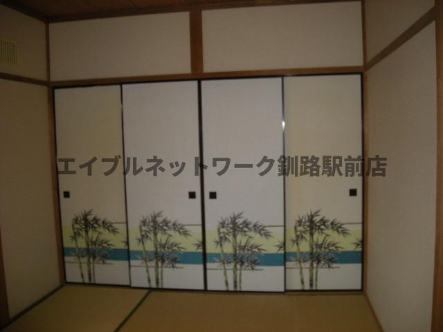 望洋ハイツの和室
