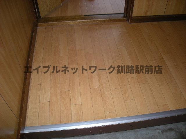 望洋ハイツの玄関