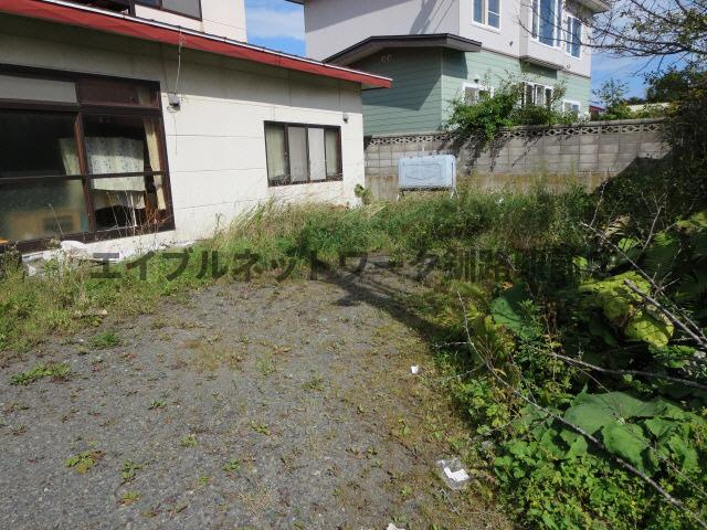 貝塚2-6-44テラスハウスの駐車場