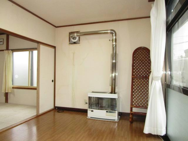 グリーンハイツ（城山）の居間・リビング