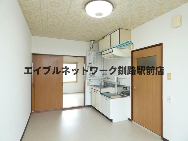 ルコニュー釧路荘の居間・リビング