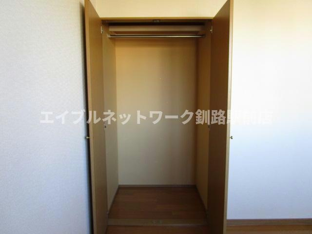 第２カトレアハイツの収納