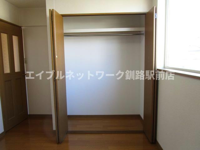 第２カトレアハイツの収納
