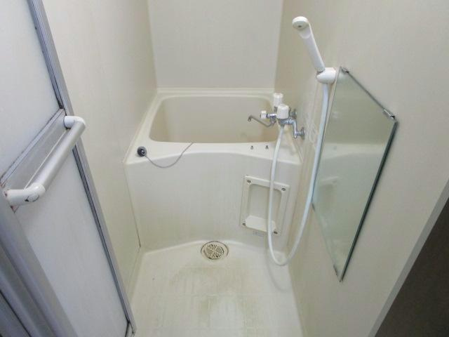 コーポパークサイドの浴室