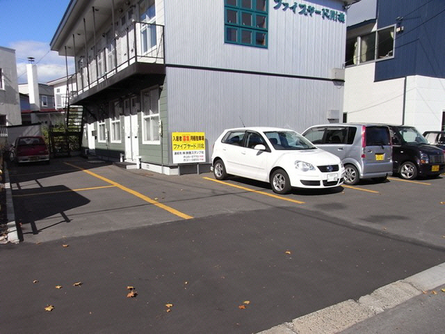 ファイブヤード川北の駐車場