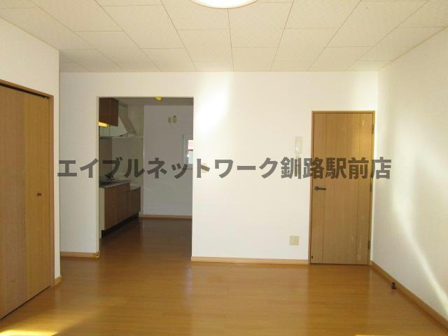 アミスタッド川端の居間・リビング