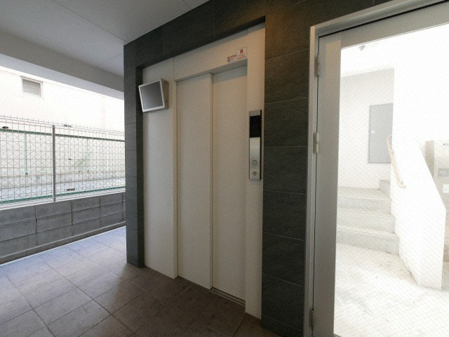 グランドゥール九条の外観