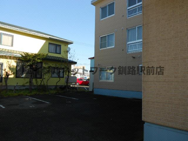 セブンハイツの駐車場