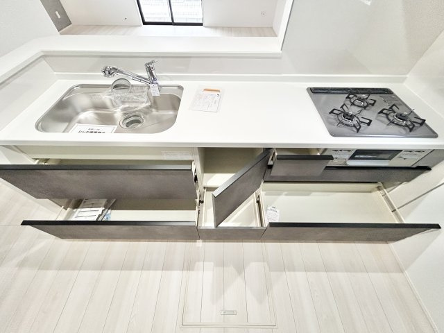 相模原市南区磯部　建売変更のキッチン