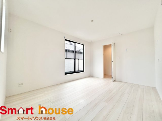 相模原市南区磯部　建売変更の洋室