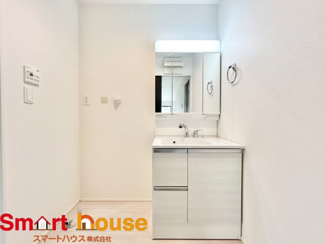 相模原市南区磯部　建売変更の洋室