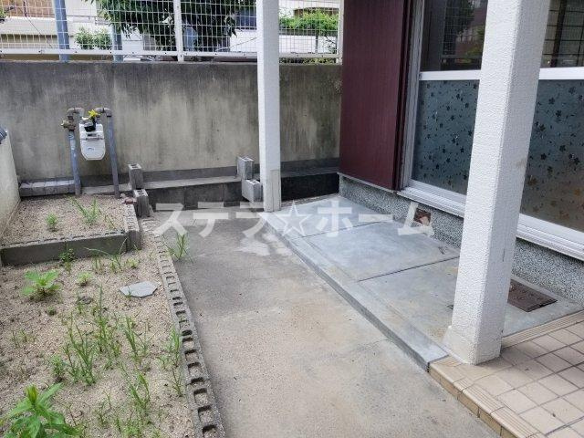 今津南3 中古戸建の庭|簡単な家庭菜園も楽しめるお庭です