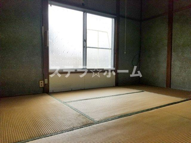 今津南3 中古戸建の和室|和室ならではの温かな和の空間で寛ぎの時間を過ごせます