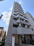 クレイシア旗の台の画像