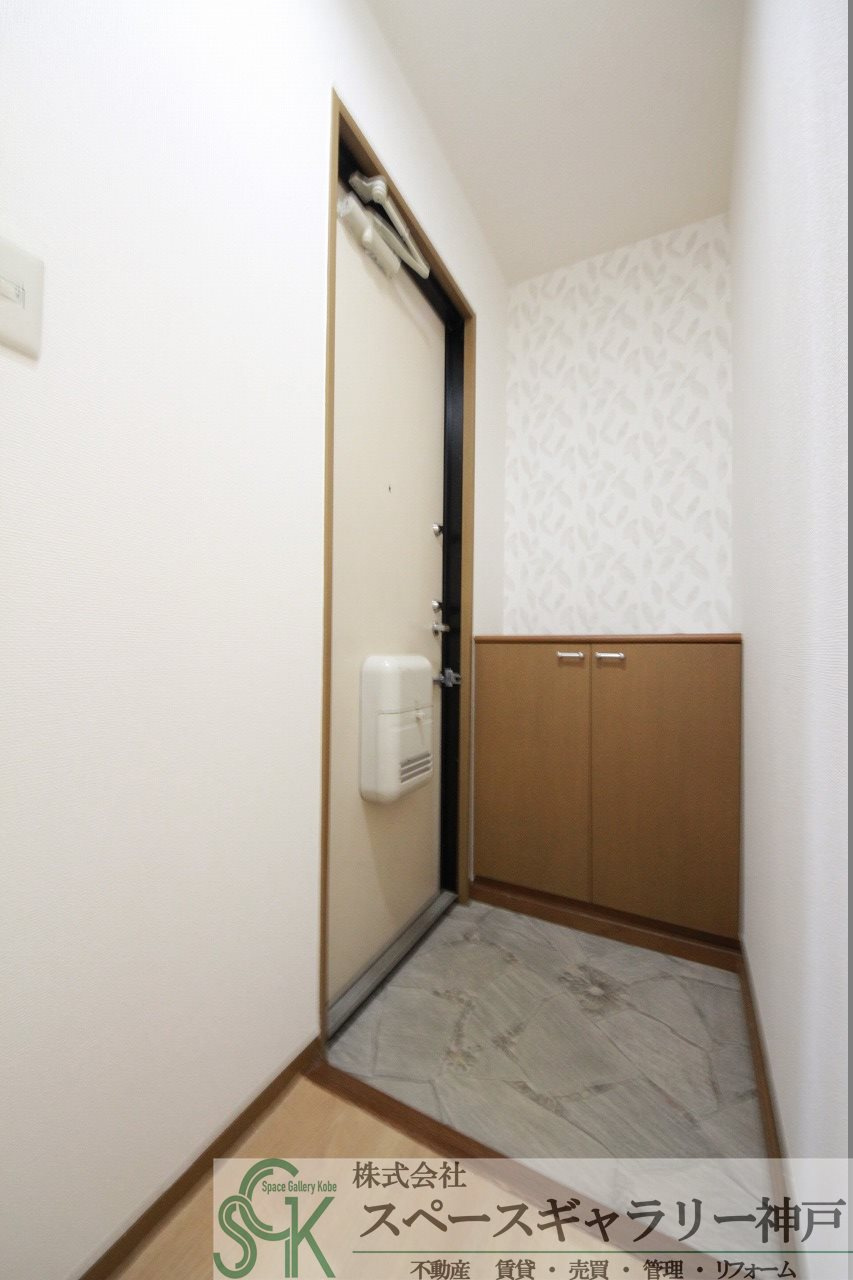 エステート桃山2の玄関|※お部屋により仕様が異なる場合があります。
