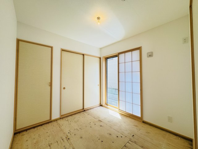 柏市増尾４丁目新築戸建【土小学校：6分】の和室|4.5帖和室