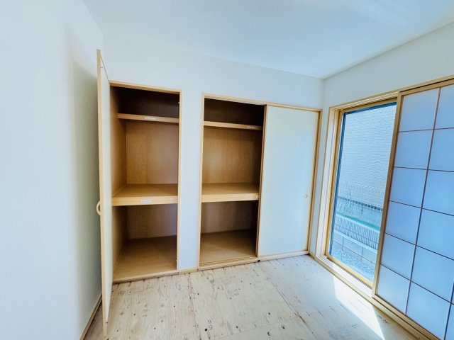 柏市増尾４丁目新築戸建【土小学校：6分】の収納|4.5帖和室押し入れ