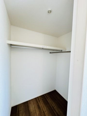 柏市増尾４丁目新築戸建【土小学校：6分】の収納|5.2帖洋室・ウォークインクローゼット