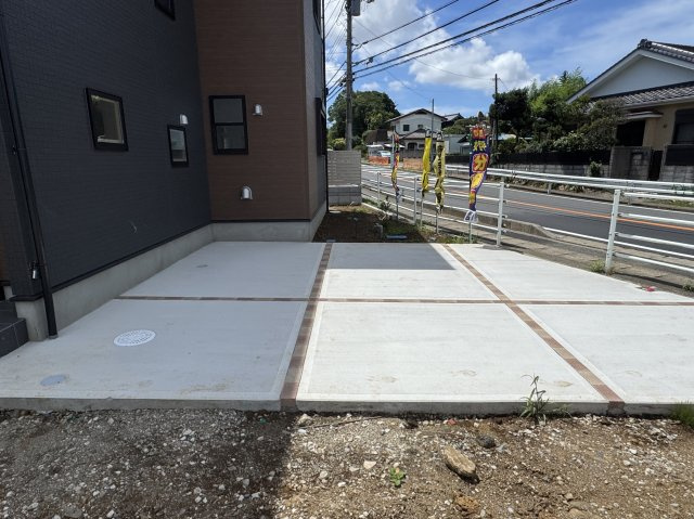 柏市増尾４丁目新築戸建【土小学校：6分】の駐車場|4号棟駐車スペース・並列2台駐車可