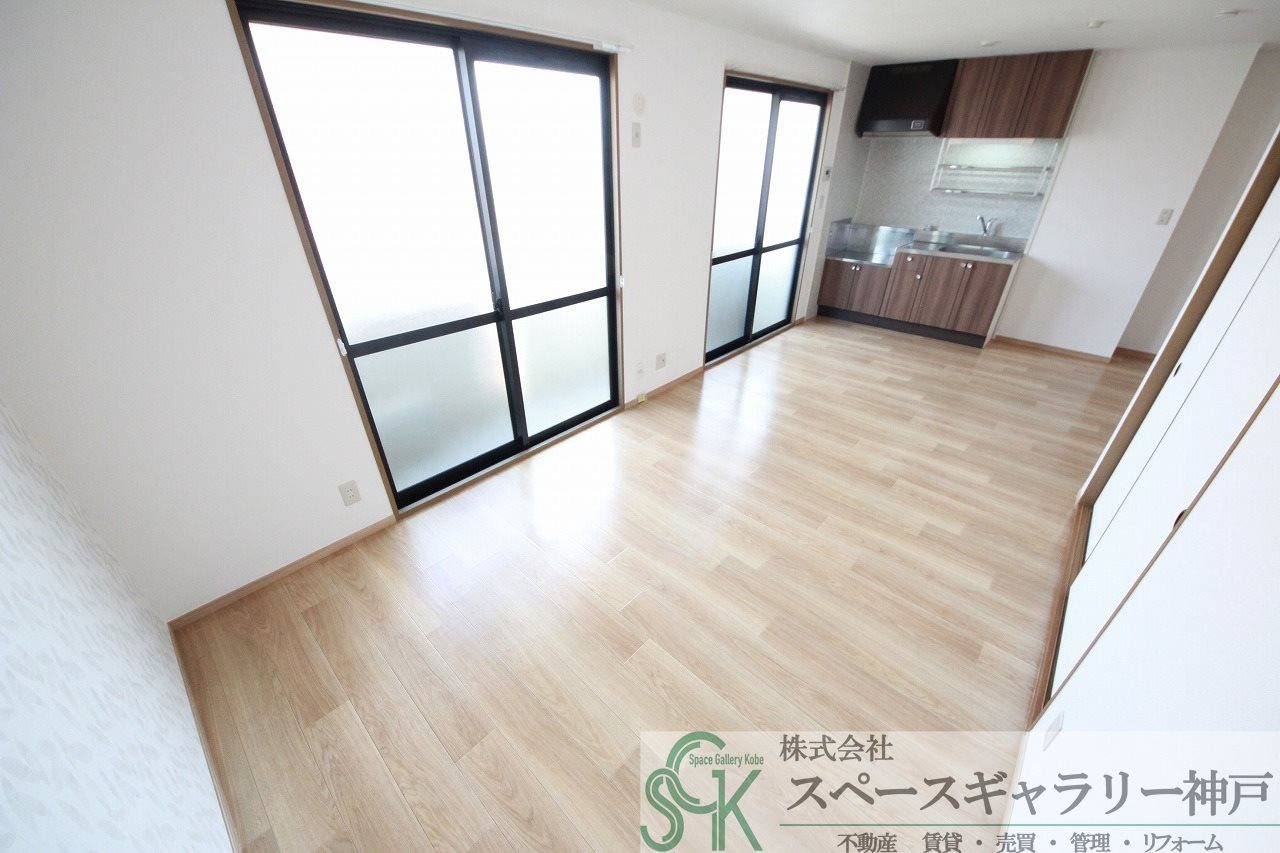 エステート桃山2の居間・リビング|※お部屋により仕様が異なる場合があります。