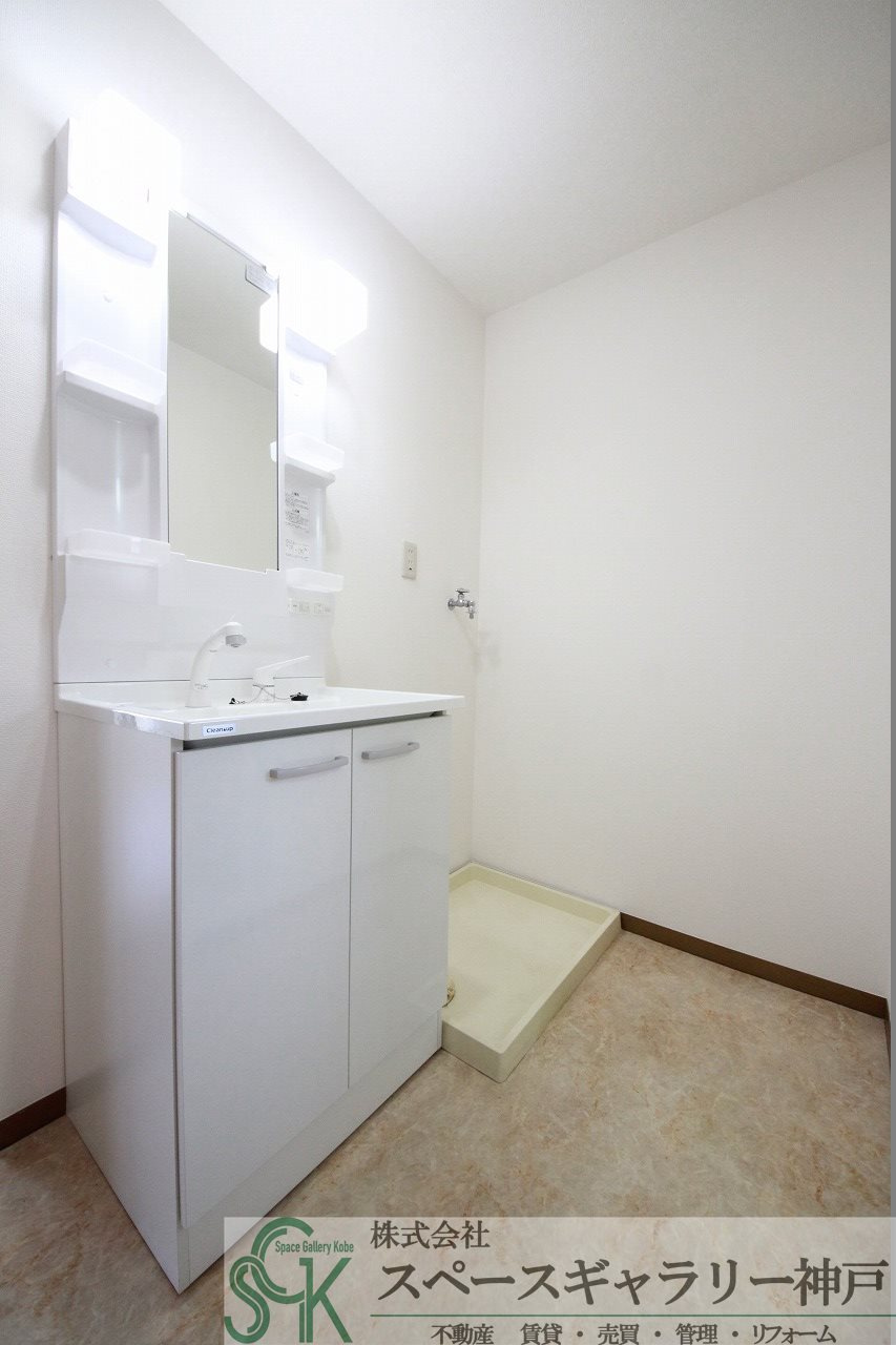 エステート桃山2の洗面所|※お部屋により仕様が異なる場合があります。
