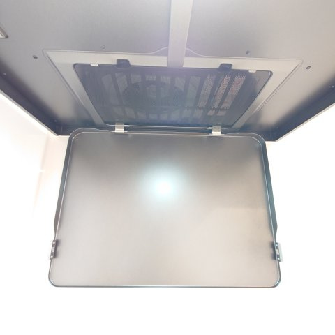 金沢シーサイドタウンさざなみ団地第１住宅１号棟のキッチン|お掃除しやすいレンジフードです