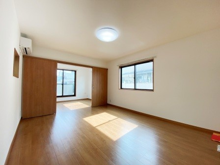 ミラノサラ02の居間・リビング|居間です