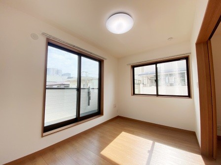 ミラノサラ02の居間・リビング|リビングです