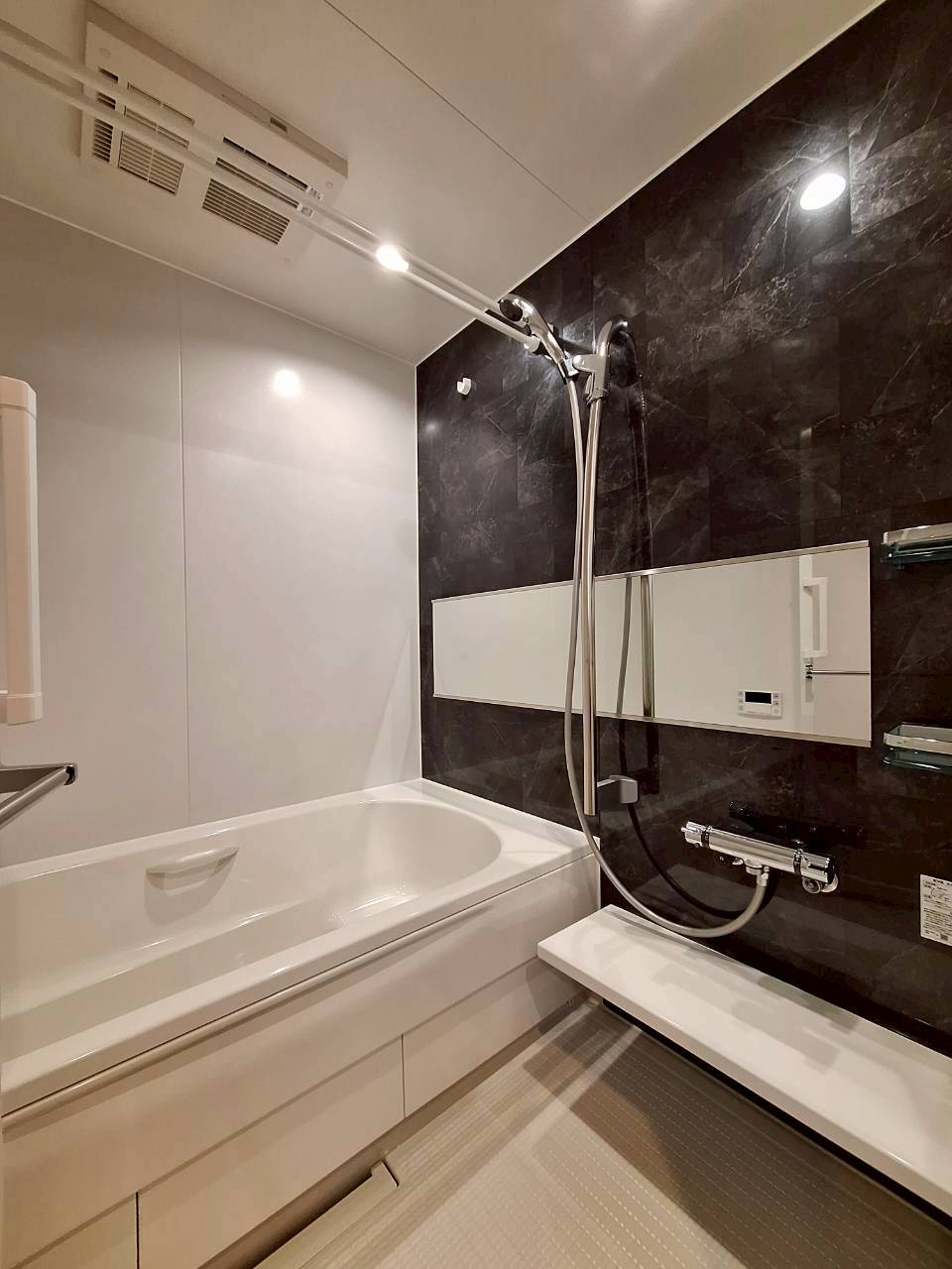 プレミアメゾンの浴室|★追炊き・浴室乾燥機付きのお風呂★