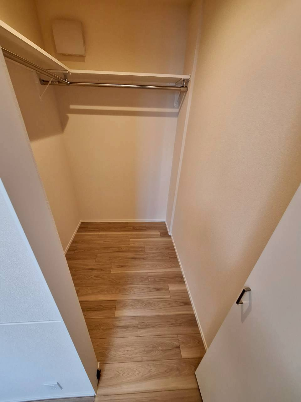 プレミアメゾンの収納|★1.7帖のウォークインクローゼット★