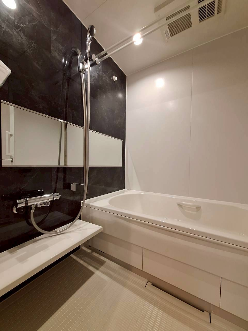 プレミアメゾンの浴室|★追炊き・浴室乾燥機付きのお風呂★