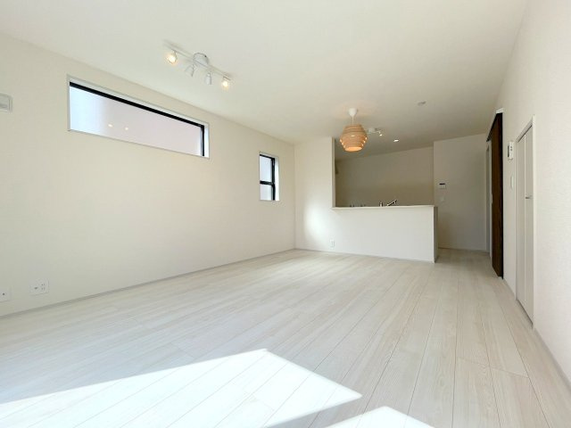 あきる野市牛沼の新築一戸建の居間・リビング