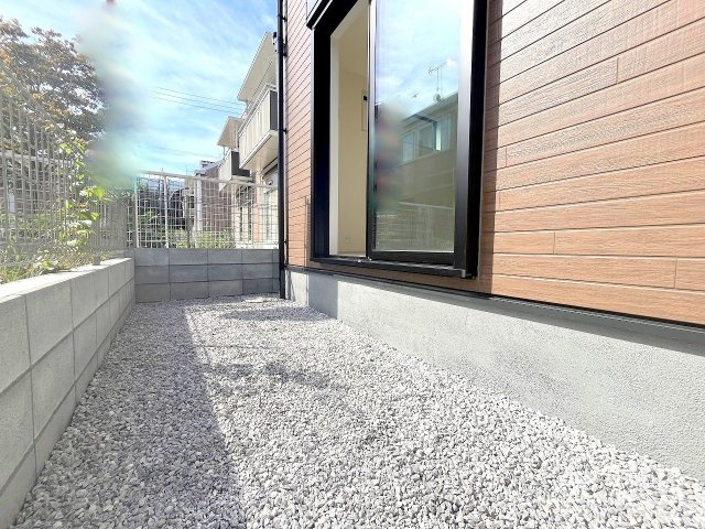 あきる野市牛沼の新築一戸建の庭