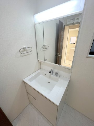 あきる野市牛沼の新築一戸建の独立洗面台