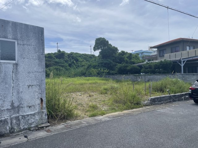 うるま市赤道売土地の前面道路含む現地写真