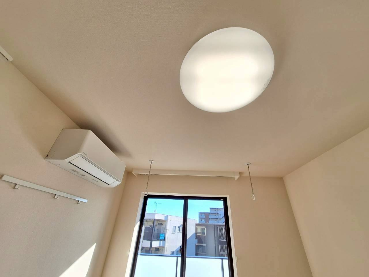 プレミアメゾンの設備|★室内物干しフック★