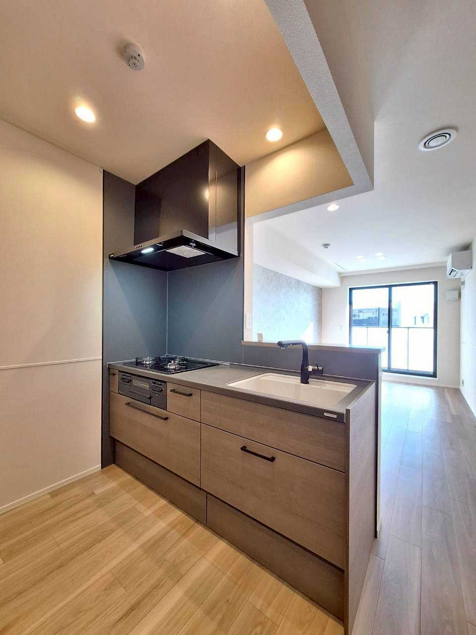 プレミアメゾンのキッチン|★ガス3口グリル付きのシステムキッチン★