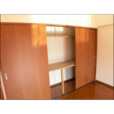 【収納】 | アーバンハイツ住乃江 | 別号室の写真になります。現況優先。