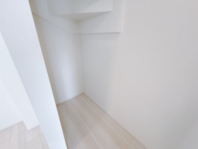 ハートフルタウン 宇都宮市御幸本町の収納|〇パントリー〇
階段下のデットスペースを有効活用♪キッチンパントリースペースとしてお使いいただけます。
※2026年1月撮影