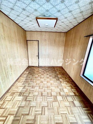 東阪田一戸建の洋室