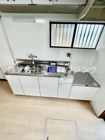 東阪田一戸建のキッチン