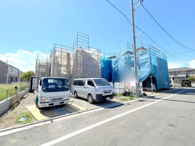 あきる野市牛沼の新築一戸建の前面道路含む現地写真