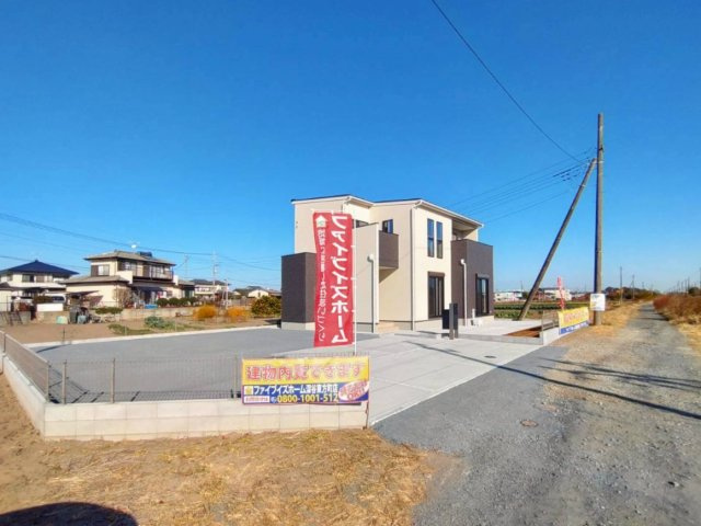 【小前田　区画図】約88坪の広々敷地！ミニバンや軽トラックを含めても計６台の駐車が可能な余裕ある広さ。標準装備として外水栓が付いている為、洗車やガーデニングにも大活躍です！