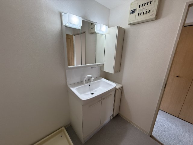 阪急池田伏尾台セラージュの独立洗面台