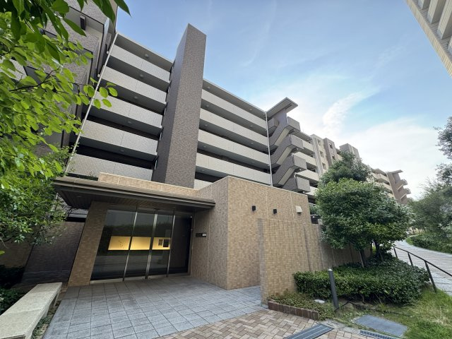 グランファースト千里桃山台　2号棟